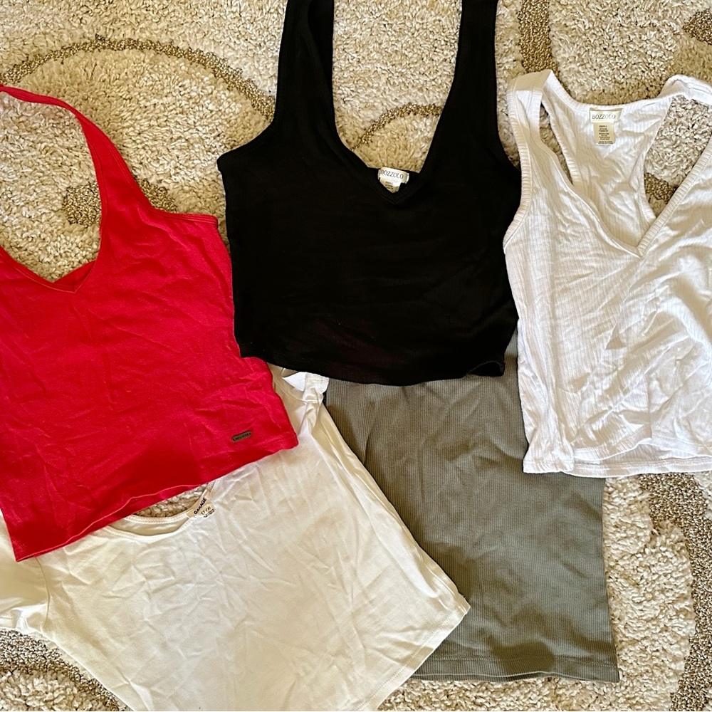 Set of 5 basic tank tops